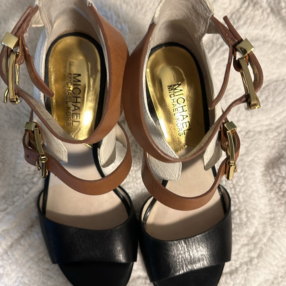 Michael Kors Heels 3inch - Picture 4 of 8